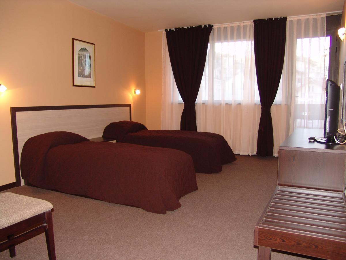 Hotel Lovecs Kültér fotó