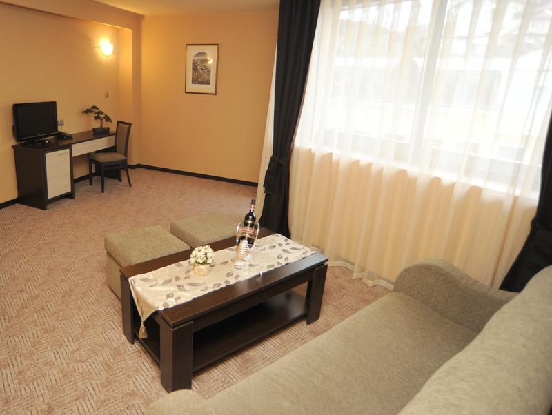 Hotel Lovecs Kültér fotó